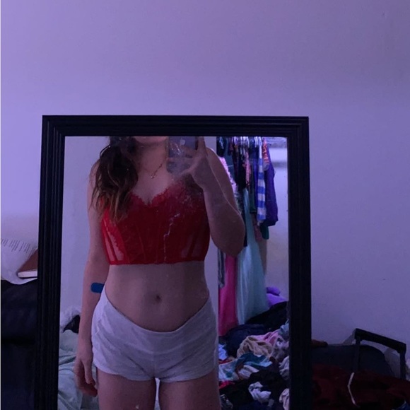 Meet your Posher, Myia - Picture 3 of 3